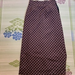 中古　チェックのスカート