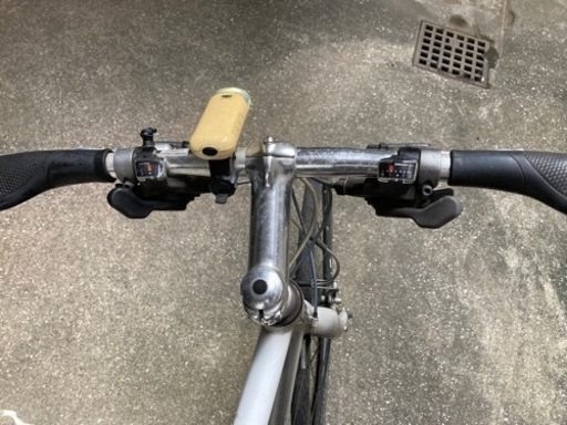 GIANT ESCAPE R3 シルバー　ジャイアントエスケープ　自転車　ロードバイク