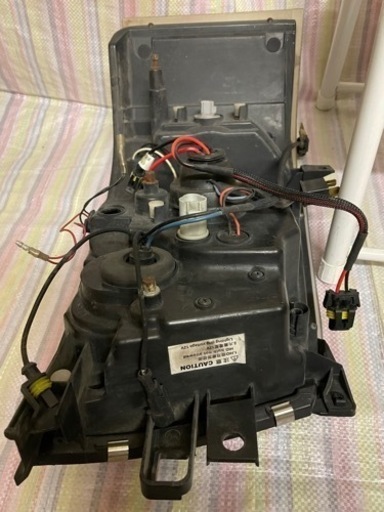 ハイエース200系、ヘッドライト社外品