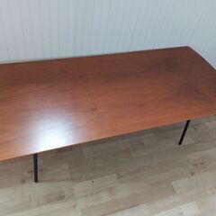 アンティーク調センターテーブルの画像