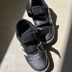 adidas スニーカー　21センチ