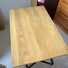 テーブル