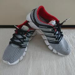 adidasスニーカー (最終値下げ☆)