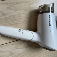 パナソニックドライヤー（白、ホワイト）の画像