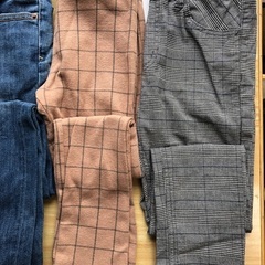キッズ(130cm位)ズボン4本セットの画像