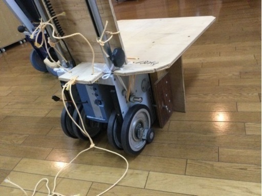 電動階段昇降台車　階段で荷物運搬につかいました。（2号機）