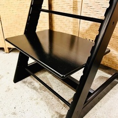 【売約済み】　STOKKE　ストッケ　トリップトラップ　ナチュラル　ブナ材　無垢　ベビーチェア　キッズチェア　ダイニングチェア　子供　ナチュラル　ハイチェア　レアカラー　ブラック　黒の画像