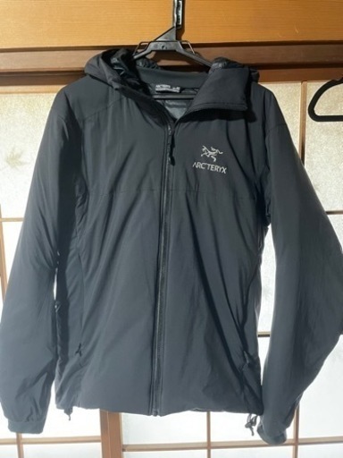 ARC’TERYX アークテリクス　Atom AR 黒　フーディー S