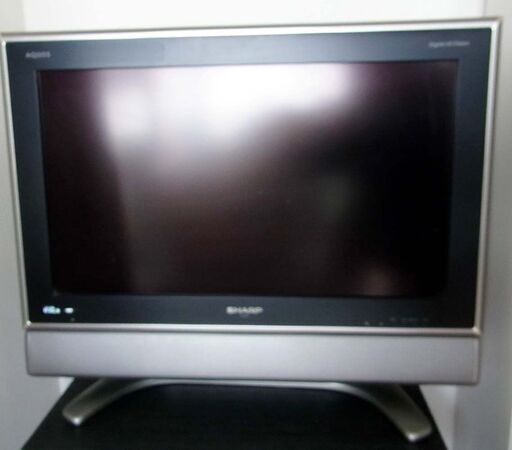 シャープ  AQUOS  26型液晶テレビ （説明書などの付属品あり）