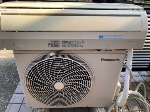 パナソニックエアコン　6畳用　2011年製　CS-221CFR-W