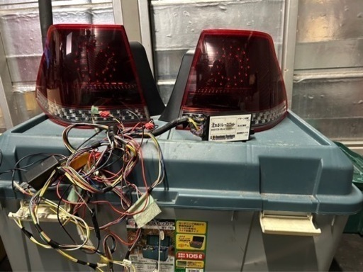 18クラウン前期のフルLEDテール