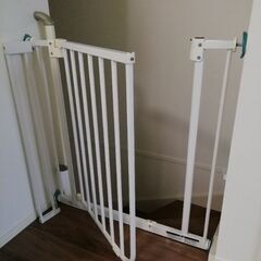 受け渡し予定者決定済　ベビーゲート　日本育児の画像