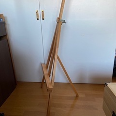イーゼル　ホワイトボードや画材立て