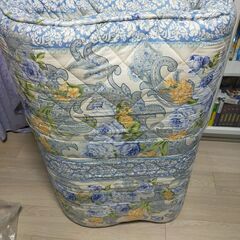 敷布団　100cm x 200cm