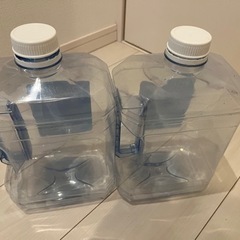 いなげやの水ボトルの画像
