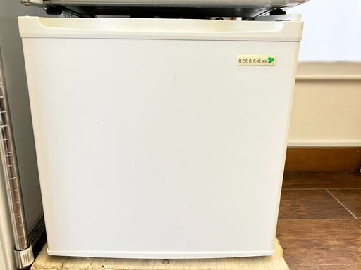 【ジモティー特価】ヤマダ　冷蔵庫　45L　YRZ-C05B1　　部屋用冷蔵庫　事務所用冷蔵庫　サブ冷蔵庫　ミニ冷蔵庫　2015年製