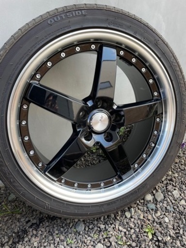 19インチ　タイヤ　ホイール