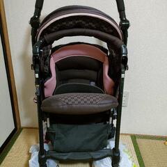 Conbi　ベビーカーの画像