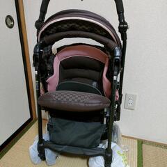 Conbi　ベビーカーの画像