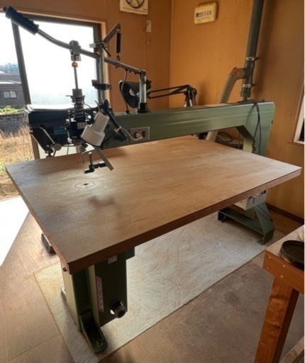 大型糸鋸　スクローラAオート〈下部自動装着型〉