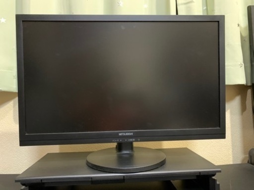 液晶モニターMITSUBISHI　モニター台　ケーブル付き