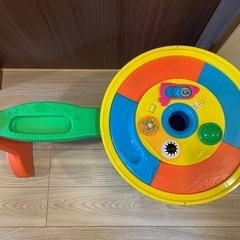 赤ちゃん歩行器の画像