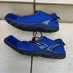 メッシュスニーカー　23cmの画像