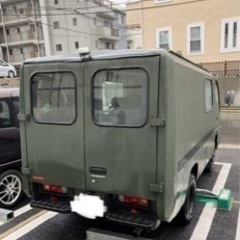 走行充電可能いすゞエルフバンの画像