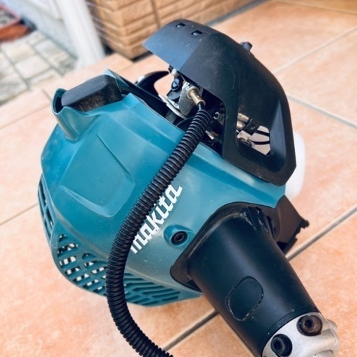 makita 草刈機 & RYOBI 電動草刈機