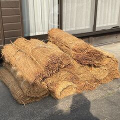 【第一段】菰(こも)　わらこも　筵(むしろ)　ムシロ　藁　農具　　古民家　昭和レトロ　ござの画像