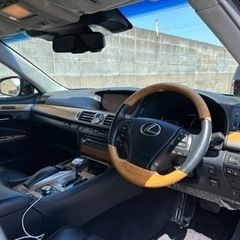 H25レクサスLS600h ⭐️バージョンL⭐️希少内装⭐️交換可能！の画像
