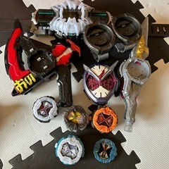お話中。仮面ライダー おもちゃセット 追加して行ってます。