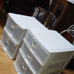 少し使用感ありますが普通に使えます。の画像
