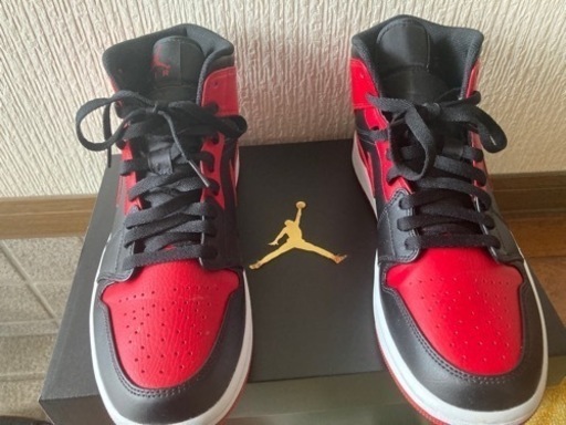 NIKE AIR JORDAN 1 MID【最終値下】