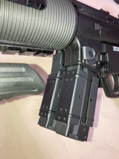 電動ガン H&K MP5SD6 アタッチメント装備付き