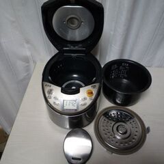 惜しく炊けました！三菱　IH3合炊飯器　中古の画像