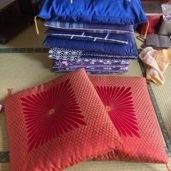 座布団　9-10枚