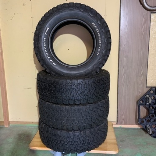 バリ溝 訳アリ 265/65R17 BFGoodrich All-Terrain T/A KO2 ハイラックス プラド ビード欠け有 中古 4本 ホワイトレター