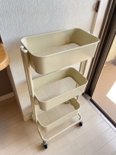 ローラー付き収納