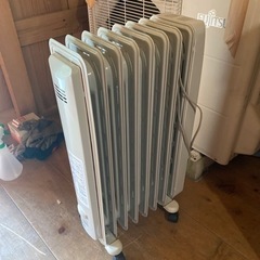 オイルヒーター　デロンギ　h770812efsの画像