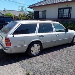 ベンツ W124ワゴン E320T 左ハンドル シルバー 車庫保管車両 価格交渉可の画像