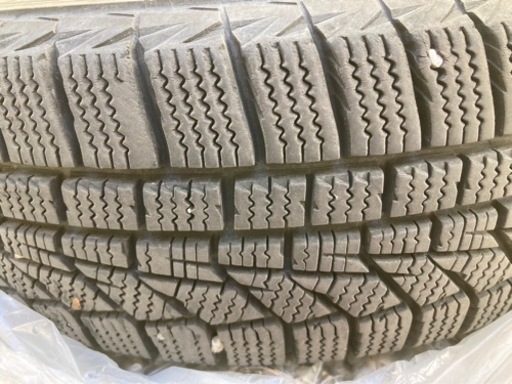 軽自動車スタッドレスタイヤ4つセット　ホイール付き