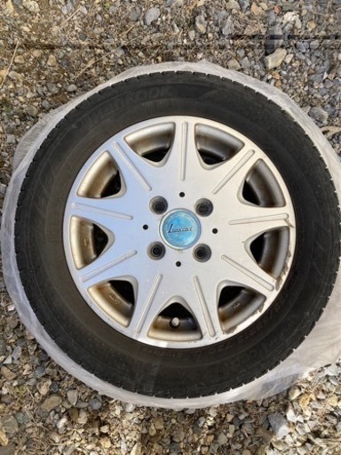 軽自動車スタッドレスタイヤ4つセット　ホイール付き