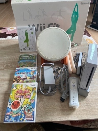 wii本体 ソフト4本　wiiFIT