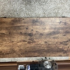 木目ローテーブルの画像