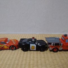 トミカ　カーズの画像