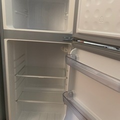 1人用　冷凍冷蔵庫　グレー　シャープの画像