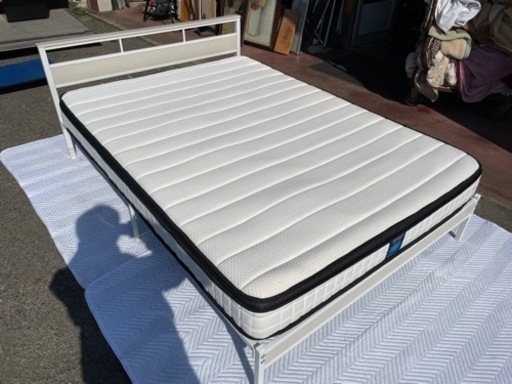 ニトリダブルベッドポケットコイルマットレス付き/美品/数ヶ月のみ使用/本体寸法　幅：141.5cm　×　奥行：204.5cm　×　高さ：：74.5cm(床からﾏｯﾄ50.0cm)/ベッドフレーム+マットセット/ワイド/睡眠/寝具/新生活/学生/単身/一人暮らし/福岡/糸島/自社便配送可能/直接引取り【JUN-PayPay】