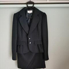 スーツ(子供の入学、卒業式に出席用)