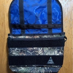アウトドア模様バッグの画像